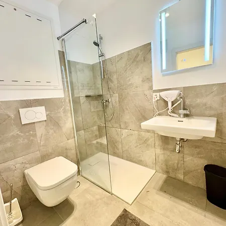Apartament Stylish Near Vienna Wiener Neudorf